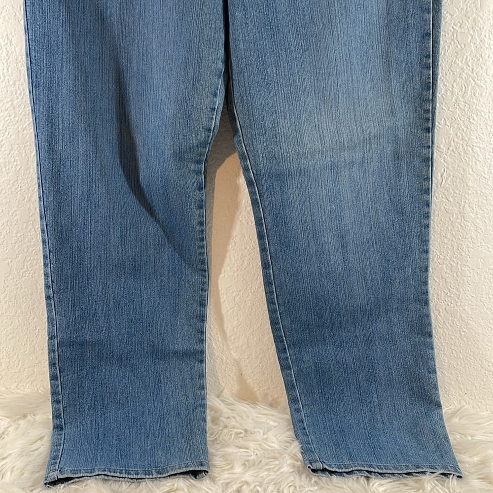 GLORIA VANDERBILT Amanda Classic Fit Ultra Stretch Tummy Slimmer Jeans Sz 16 NEW - Picture 4 of 11